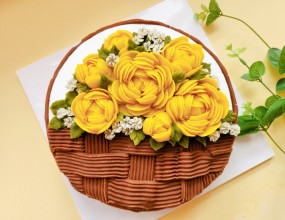 치자로 노란색 앙금을 만들어 작약 짜기를 했어요~앙금플라워는 월요일/화요일 취미반, 자격증반 수시등록 받고있어요~누구나 쉽게 배울 수 있으니 도전해보세요~