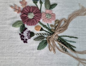 예쁜 자수 배워 보세요~평생 취미로 최고 입니다~매주 화요일에 배울 수 있어요~